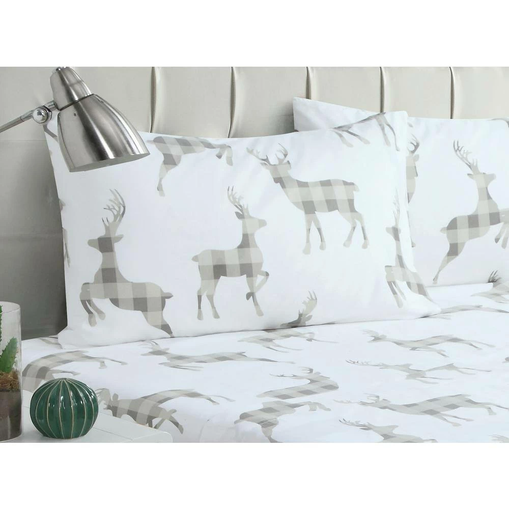 Top 10 ๐ฏ Claus 4-Piece White Microfiber King Sheet Set by Harper Lane โค๏ธ 2 Top 10 ๐ฏ Claus 4-Piece White Microfiber King Sheet Set by Harper Lane โค๏ธ - Image 2