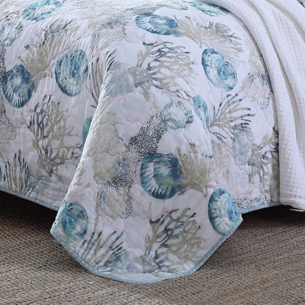Outlet โ Freeport 3-Piece Blue Floral Cotton Full/Queen Quilt Set by Tommy Bahama ๐ 4 Outlet โ Freeport 3-Piece Blue Floral Cotton Full/Queen Quilt Set by Tommy Bahama ๐ - Image 4