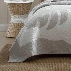 Brand new ✔️ Molokai 1-Piece Gray Cotton King Quilt by Tommy Bahama ✨ -Harper Lane Sales tommy bahama quilts ushsgr1194139 44 1000